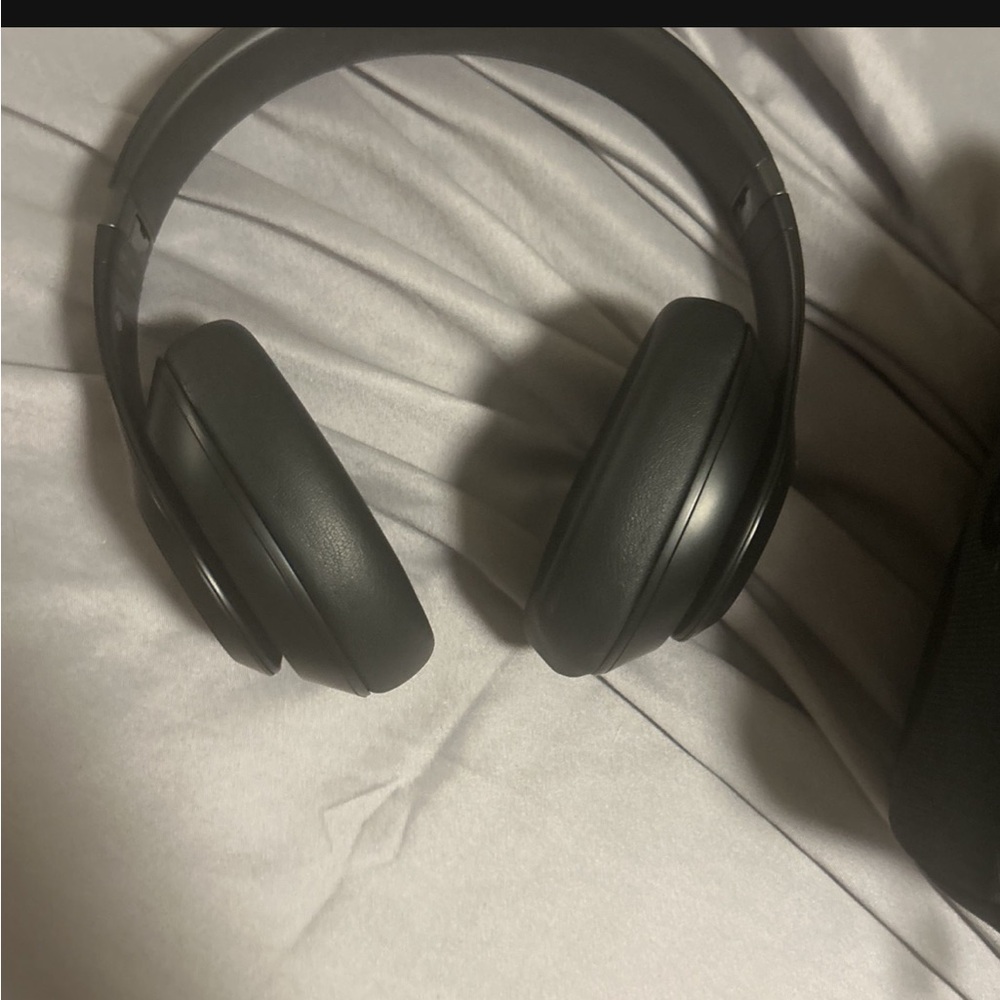 Beats Studio Pros lightly used